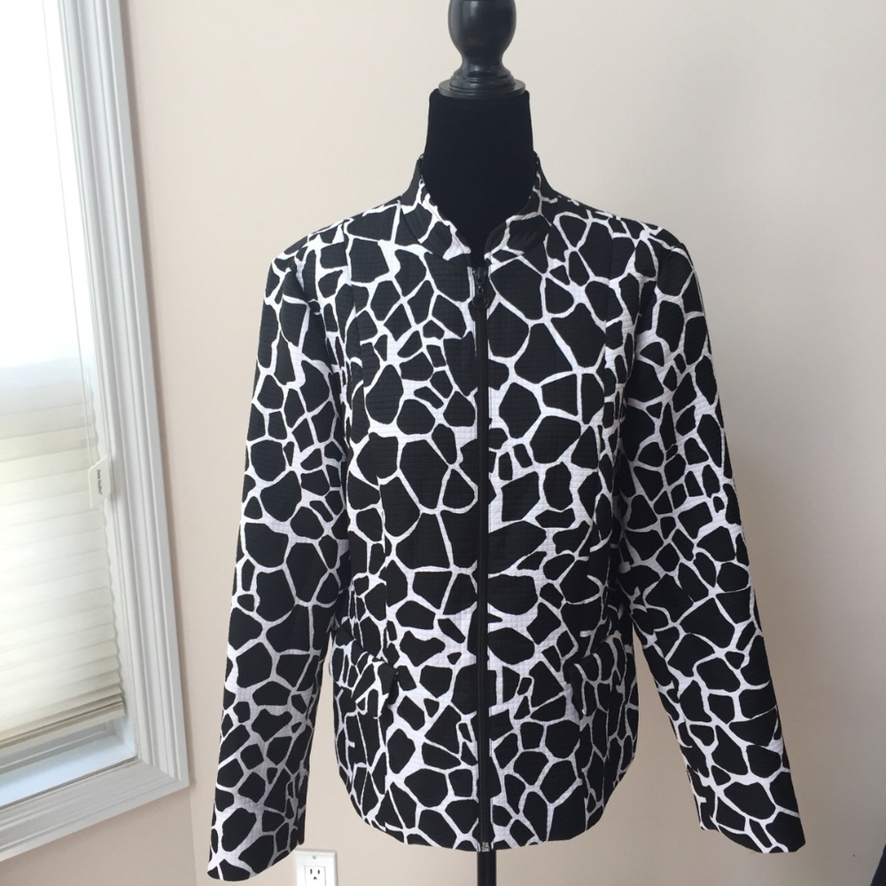 Tan Jay Black & White Zip-up Jacket